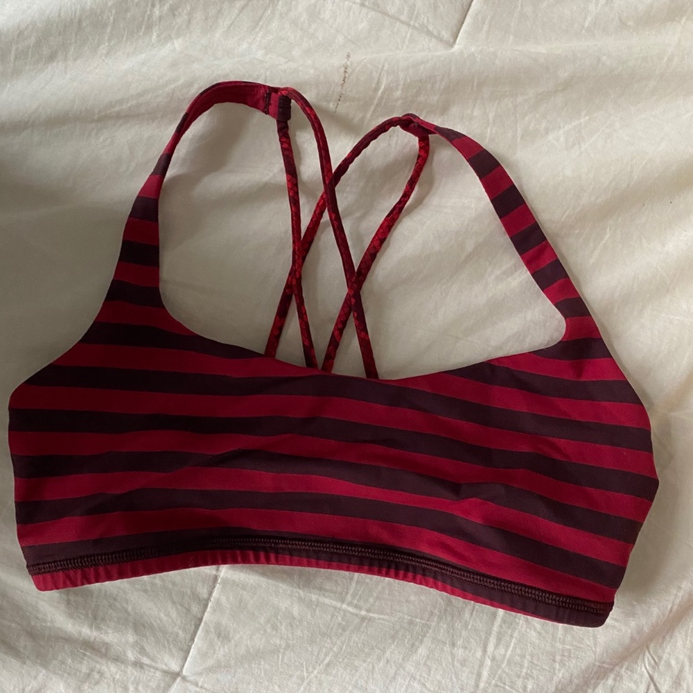 Lululemon sports bra